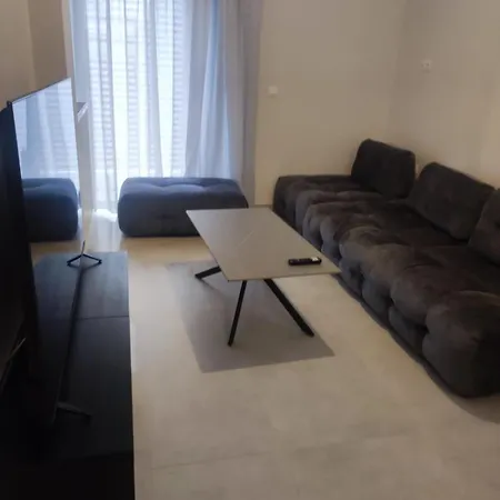 Urban Elegance 라리사