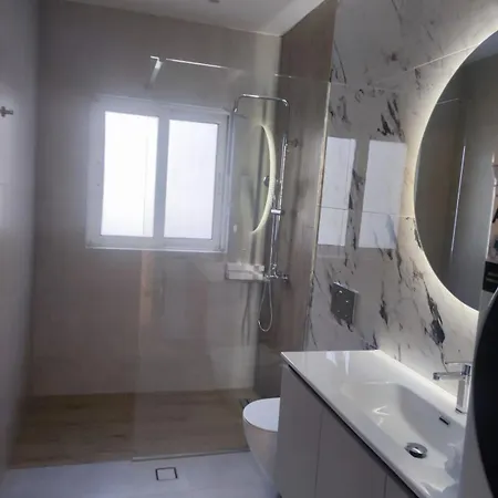 Urban Elegance * 라리사